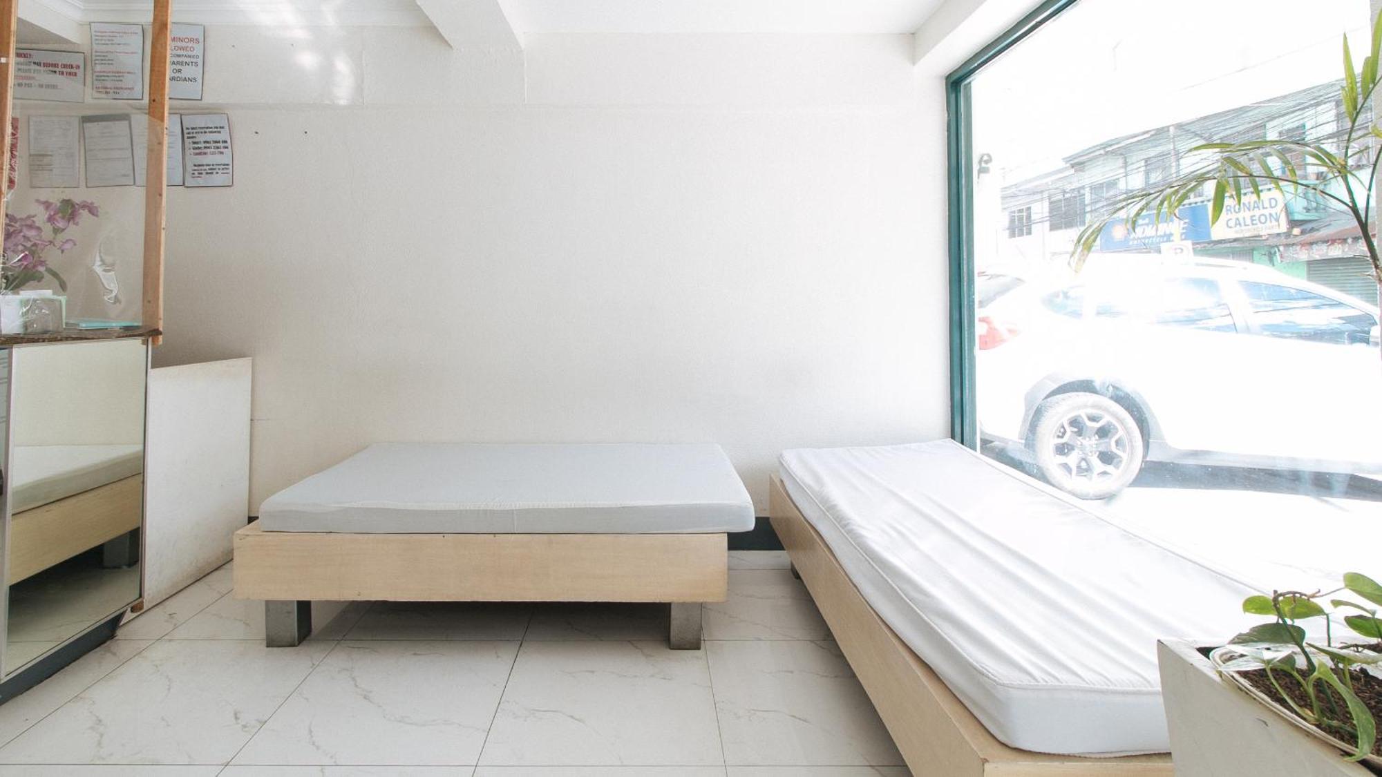 Reddoorz At Samat Mandaluyong Hotel Exterior photo